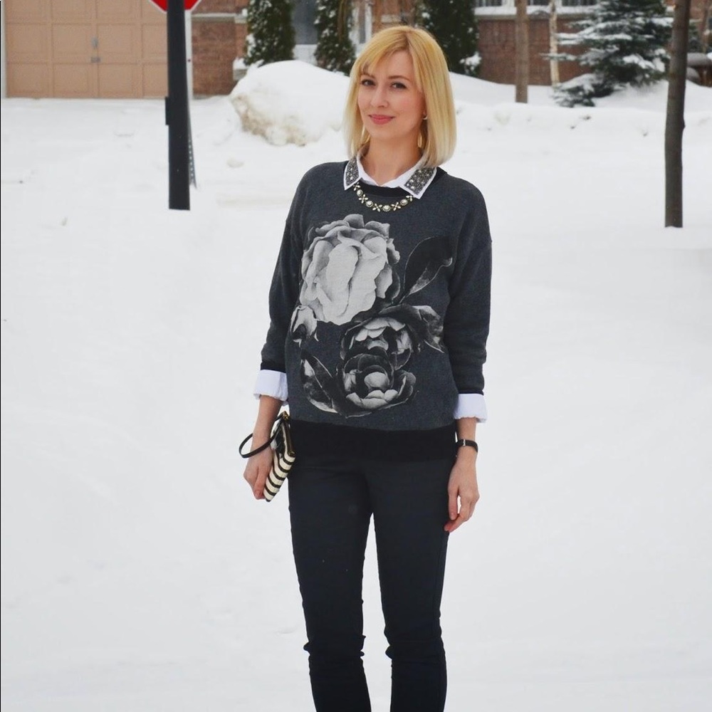 ⬇️$28 J. Crew Floral Print Sweatshirt - XXS